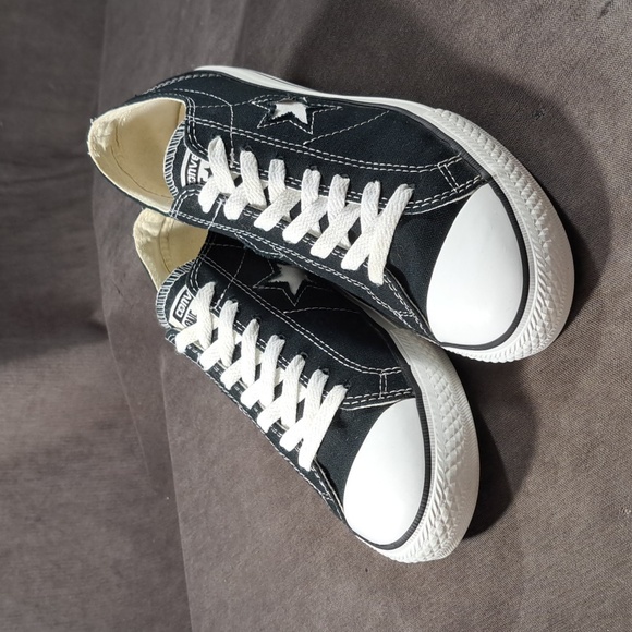 Converse Shoes - Converse One Star Low Ox Black White Canvas Lace Up Sneakers VG US 9.5
